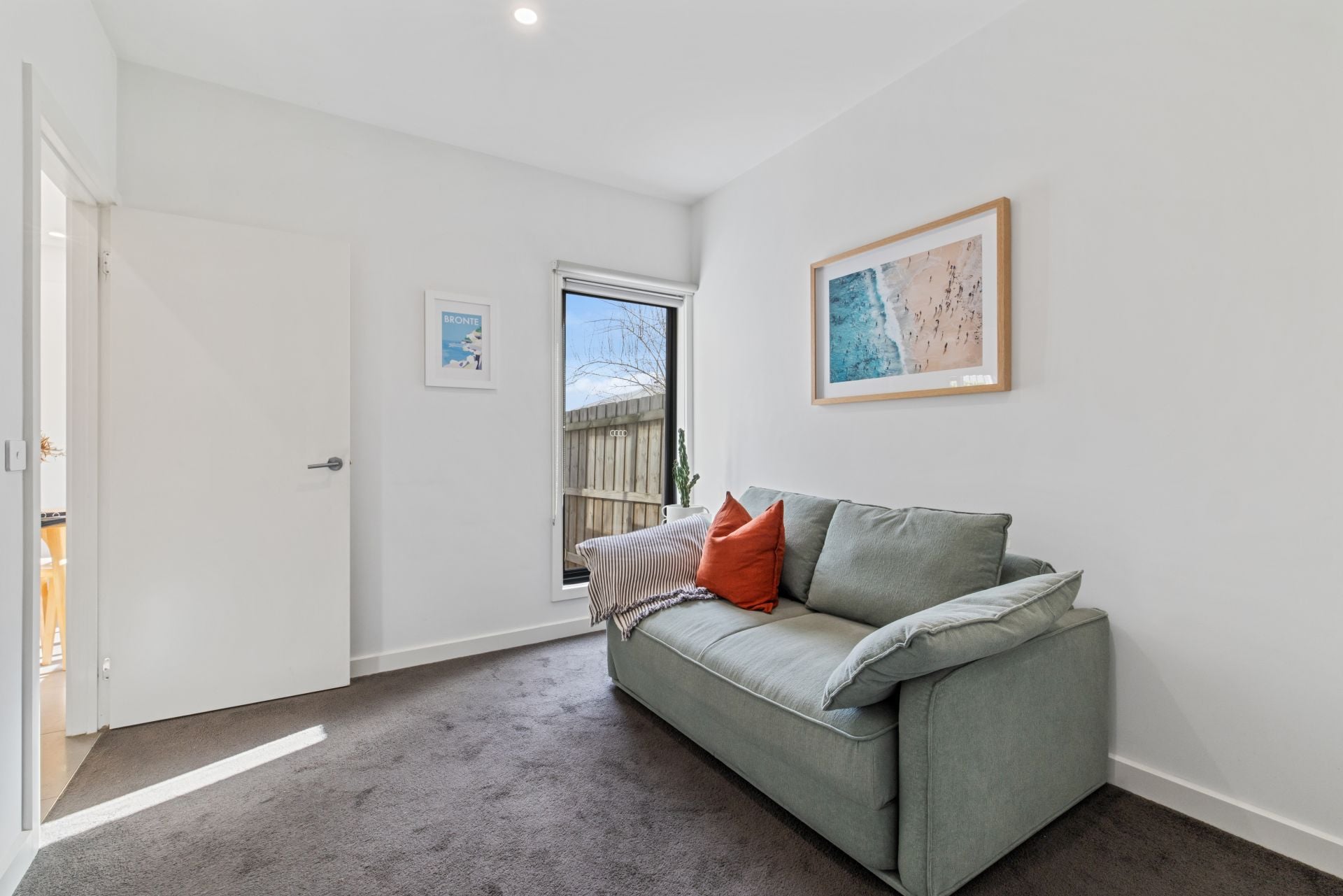 Modern Townhouse in Prime Reservoir Location