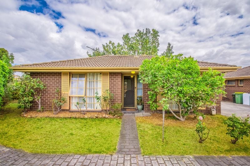 1/6-8 Cleeland Street, Reservoir