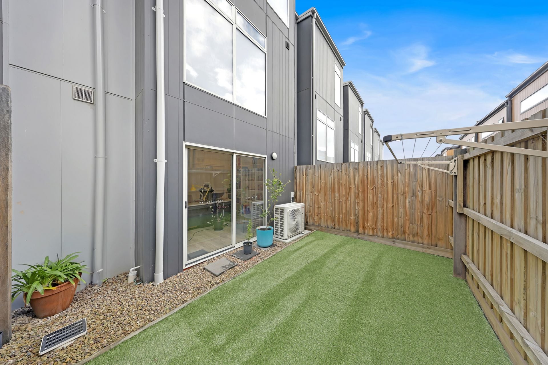 AS NEW TOWNHOUSE!