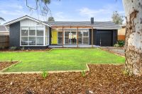24 Hudson Avenue, Frankston VIC