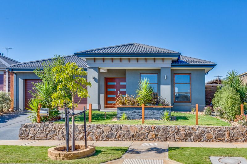 7 Lomandra, Bacchus Marsh - Thumbnail 2