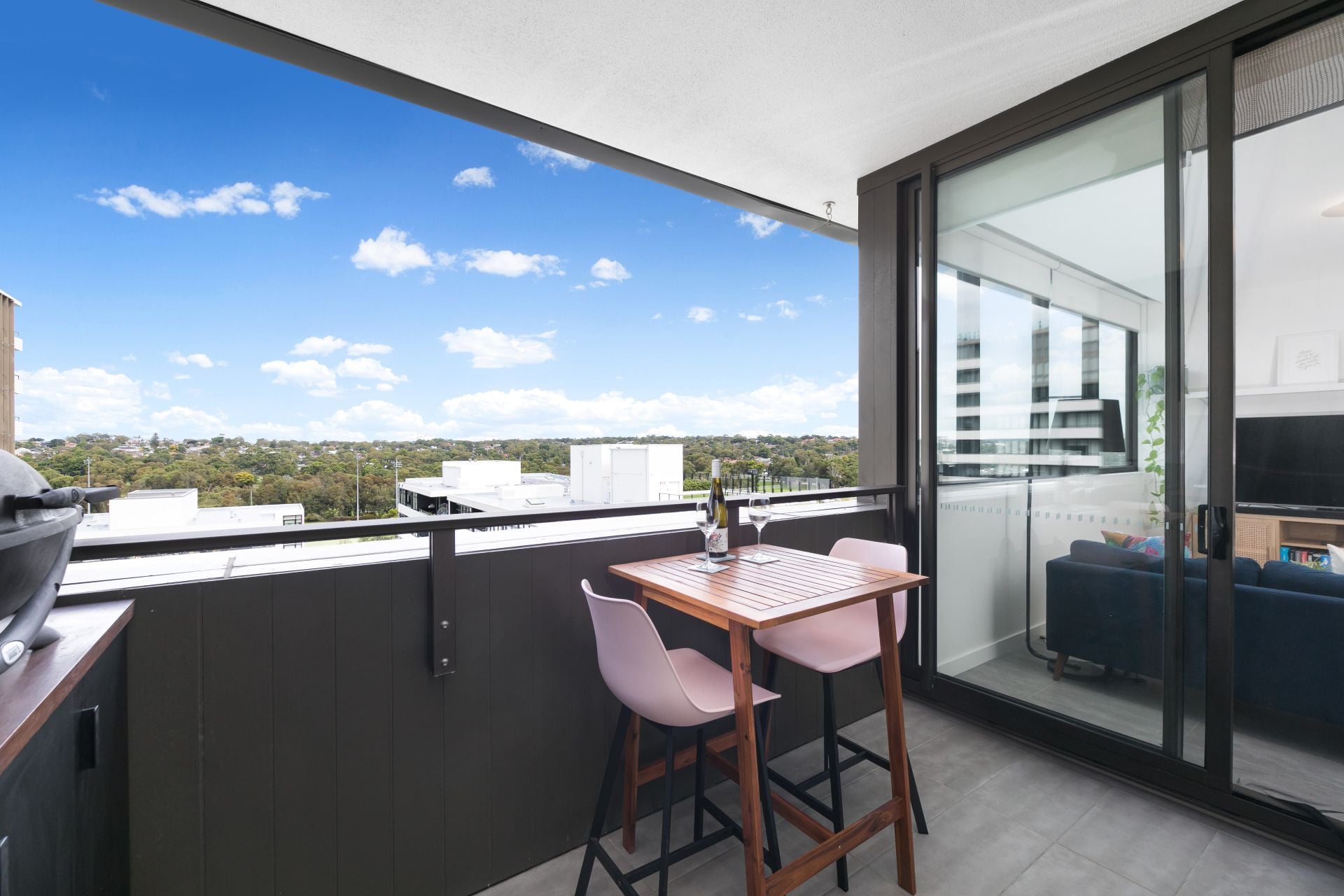 907/3 Foreshore Boulevard