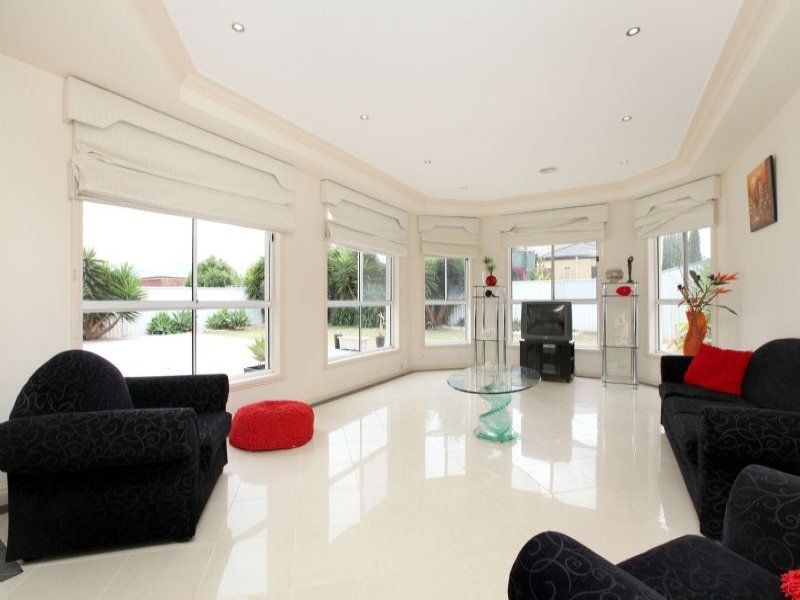 13 Nicholson Terrace, Taylors Hill - Thumbnail 5