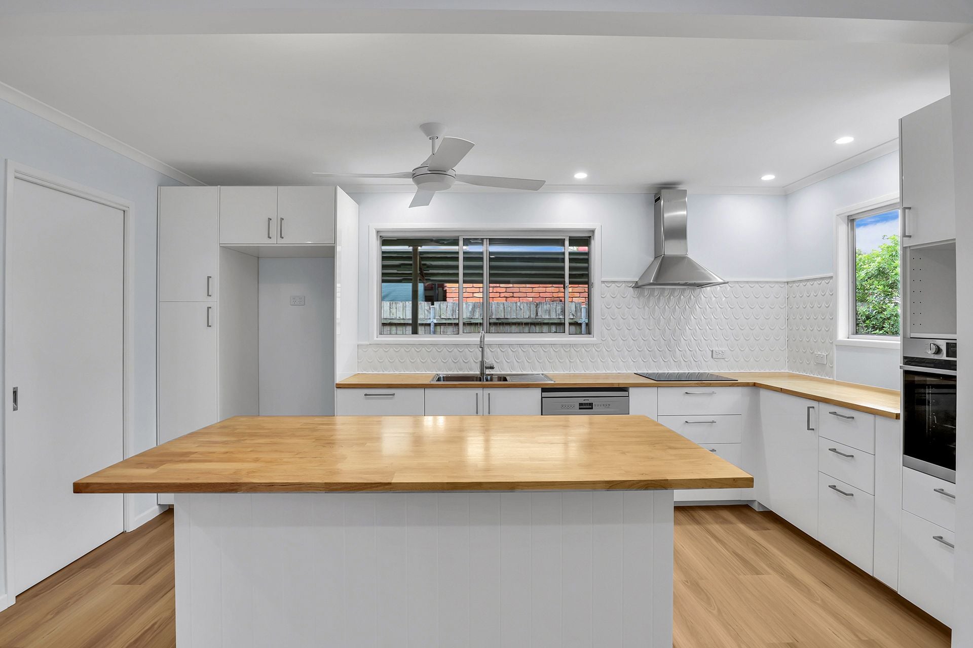 71 Moreton Terrace Beachmere QLD