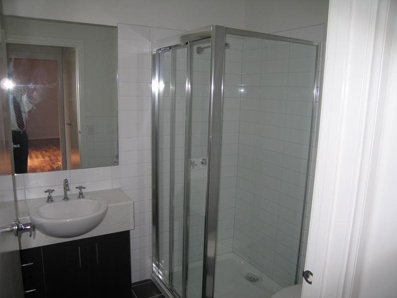 MODERN 2 BEDROOM UNIT!