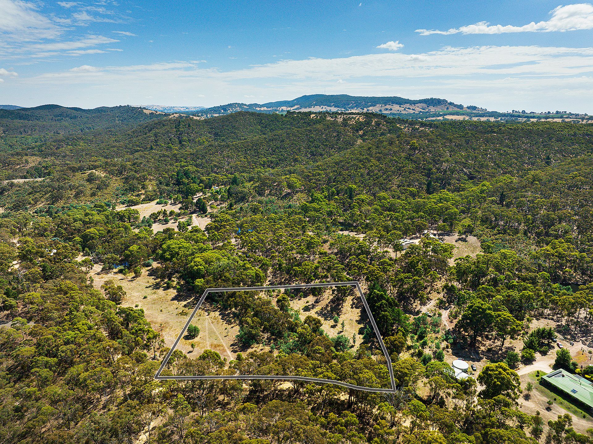 5 Adams Road, Harcourt - Thumbnail 2