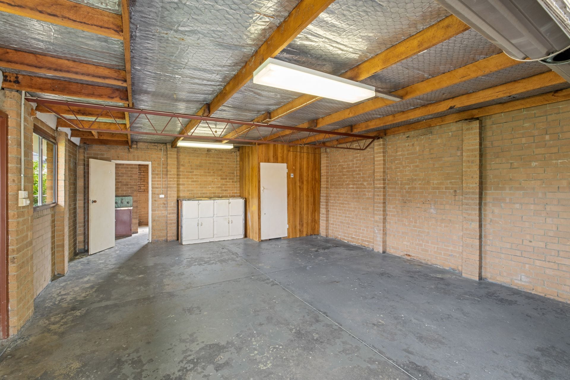 Spacious Home in Quiet Position