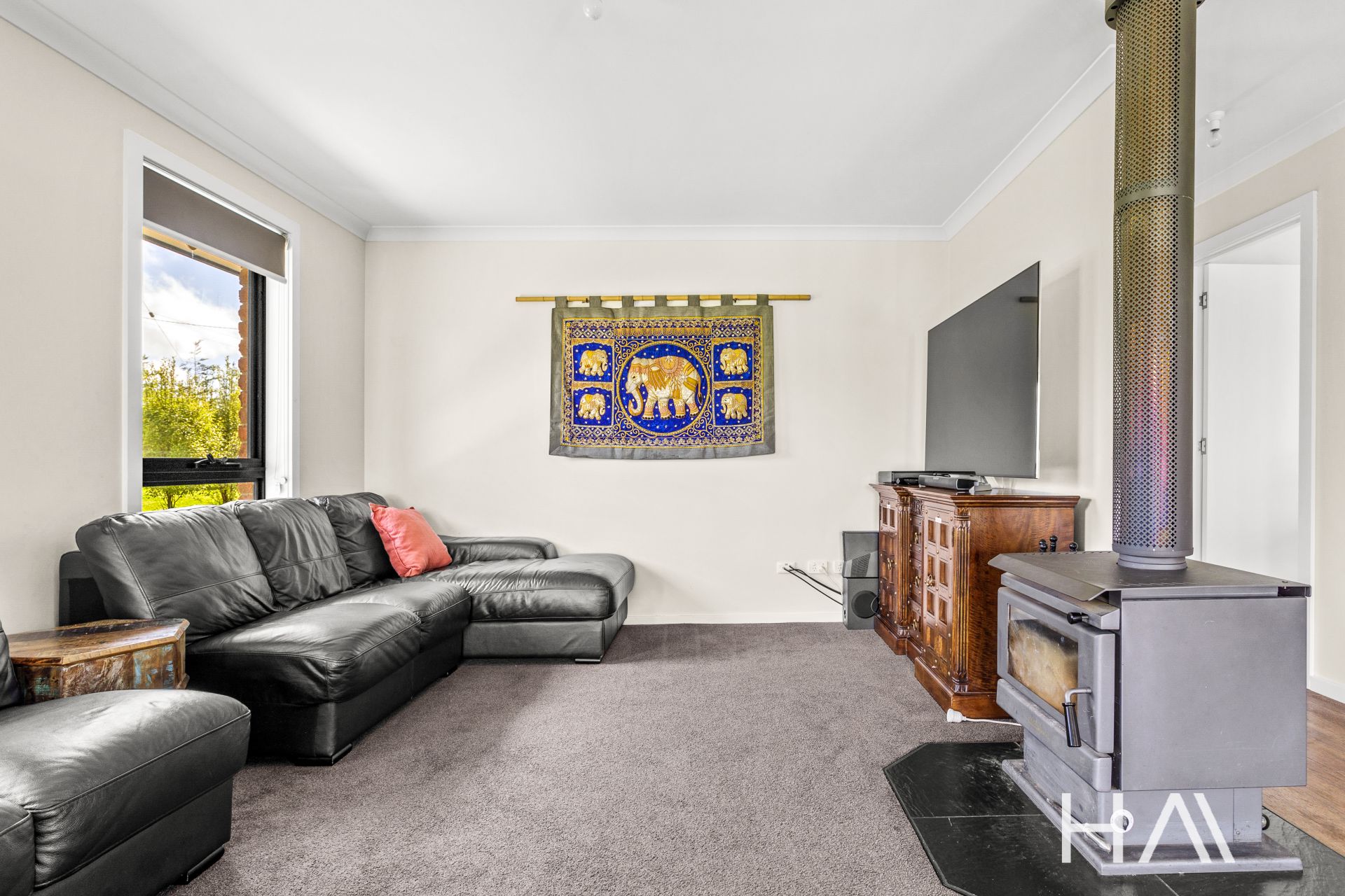 49 Veterans Row Westbury, Westbury - Thumbnail 4