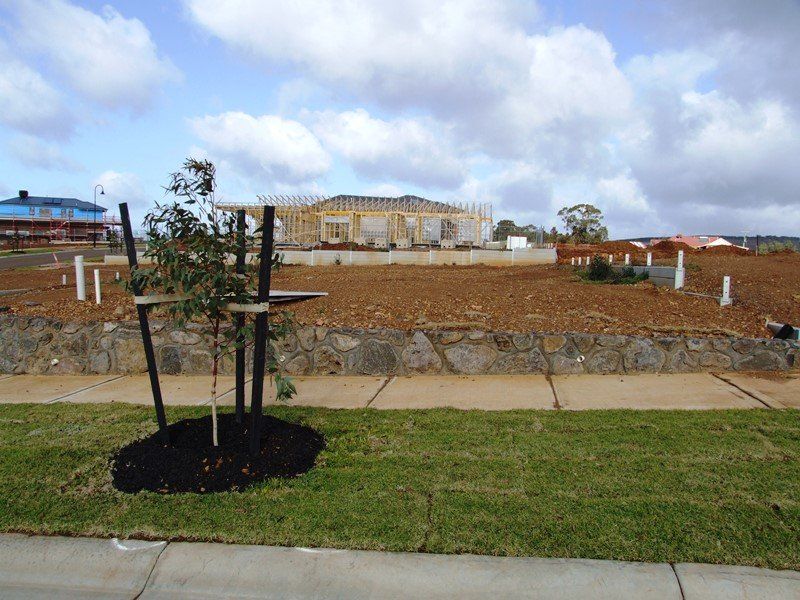 Calderwood Drive, Bacchus Marsh - Thumbnail 3
