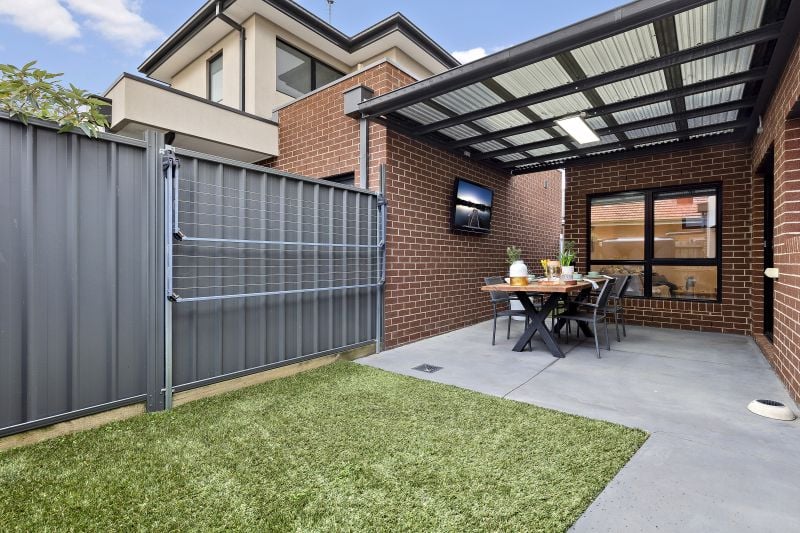 1/4 Ash Street, Thomastown