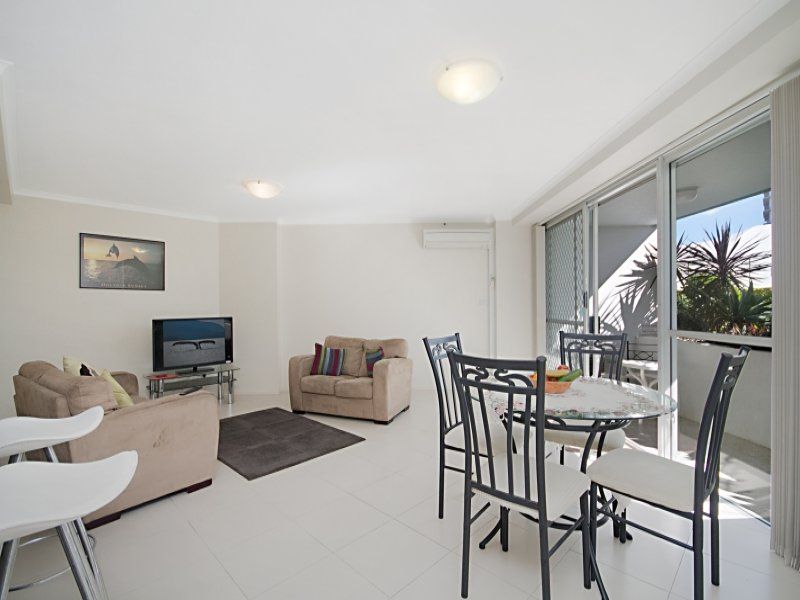 115/70 Marine Parade 'Ocean Plaza' COOLANGATTA QLD, 'Ocean Plaza' Coolangatta - Thumbnail 3