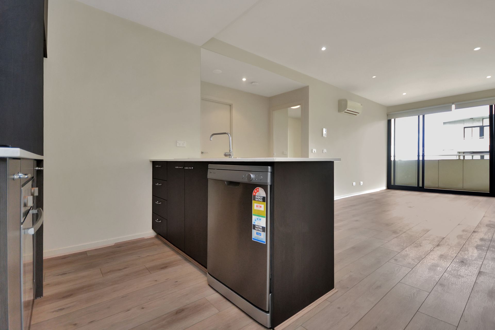 GREAT APARTMENT IN GREAT LOCATION