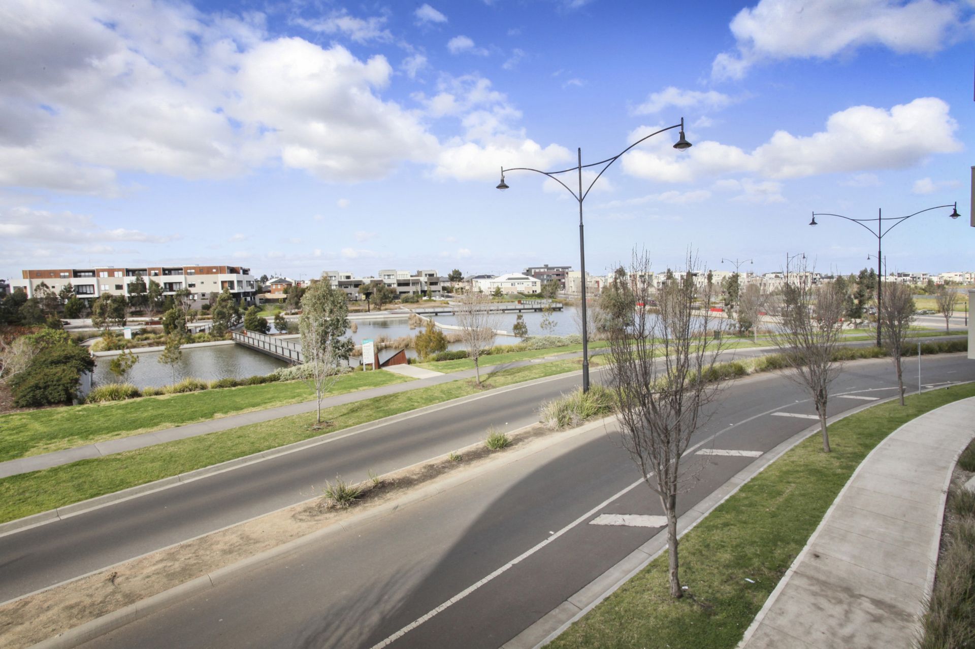 153/73 Lake Street, CAROLINE SPRINGS Sweeney Estate Agents