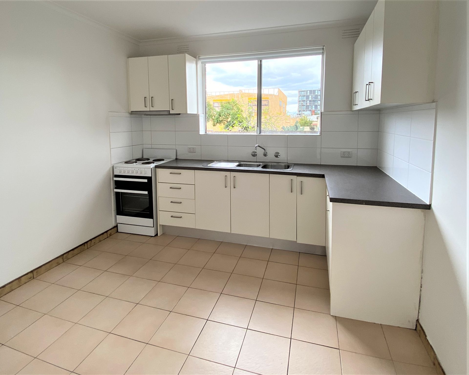 Spacious 2 bedroom apartment!