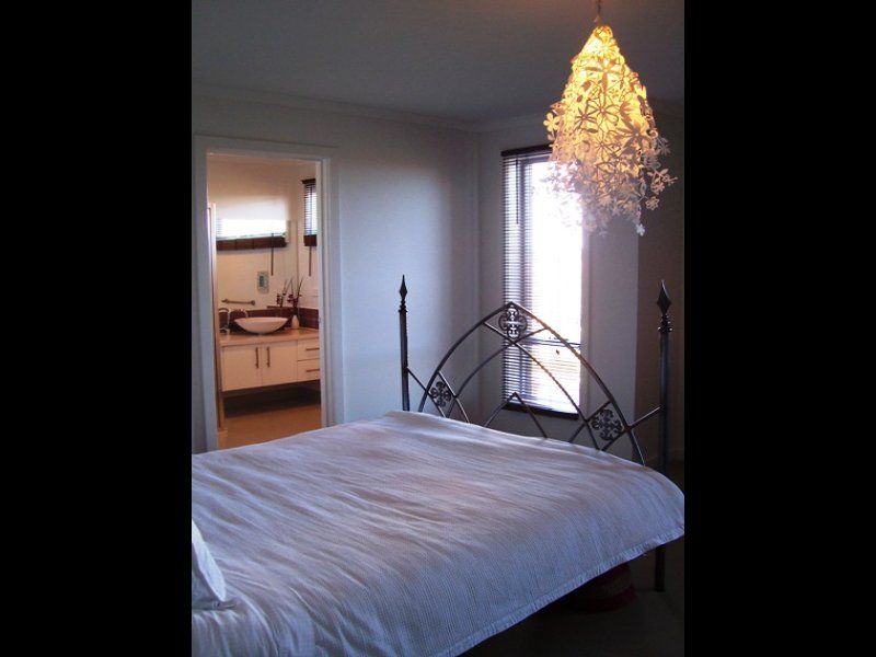 13 Parkes Way, Burnside - Thumbnail 6
