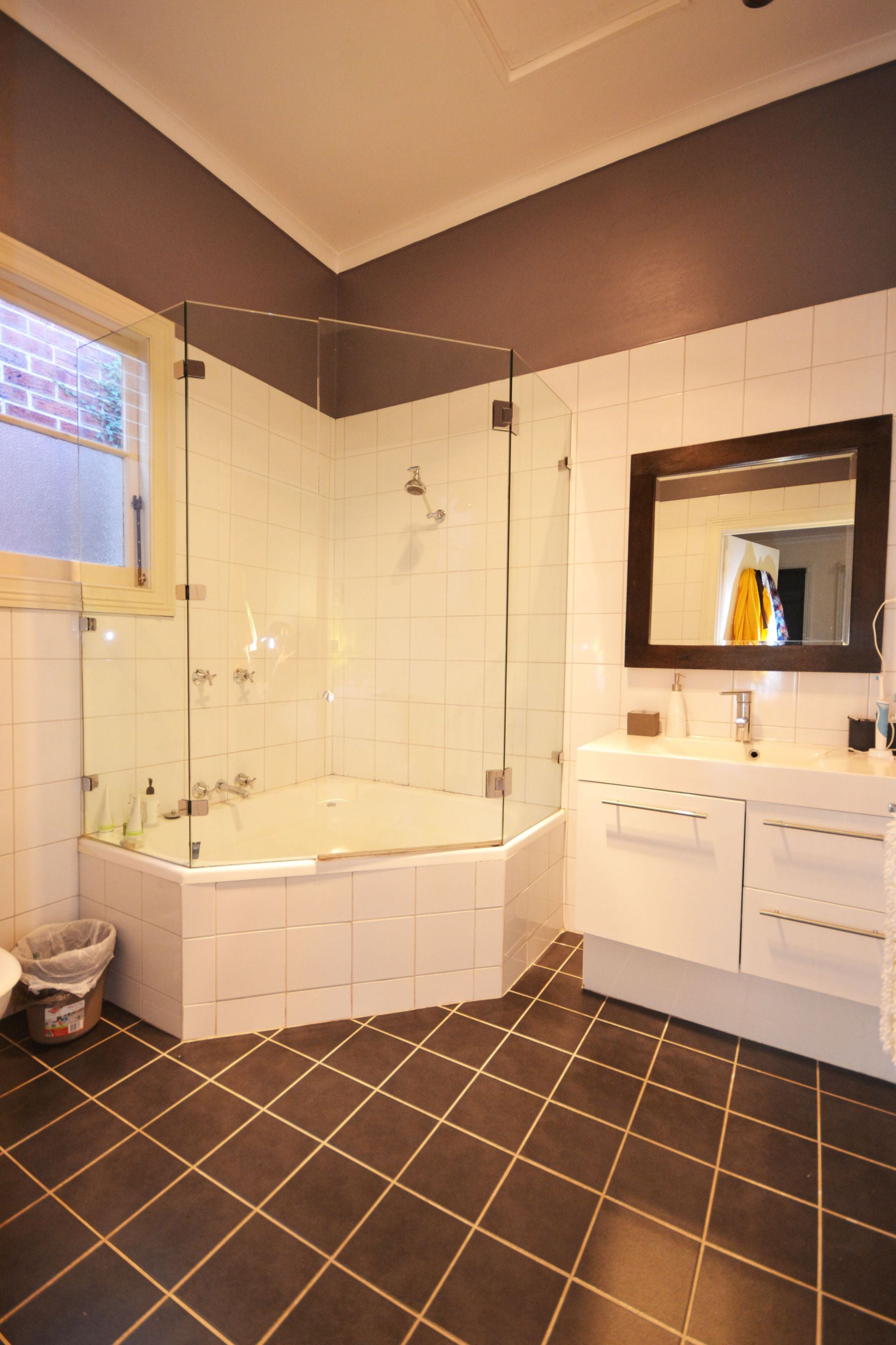 CONTEMPORARY DELIGHT IN PRIME PRESTON CENTRAL