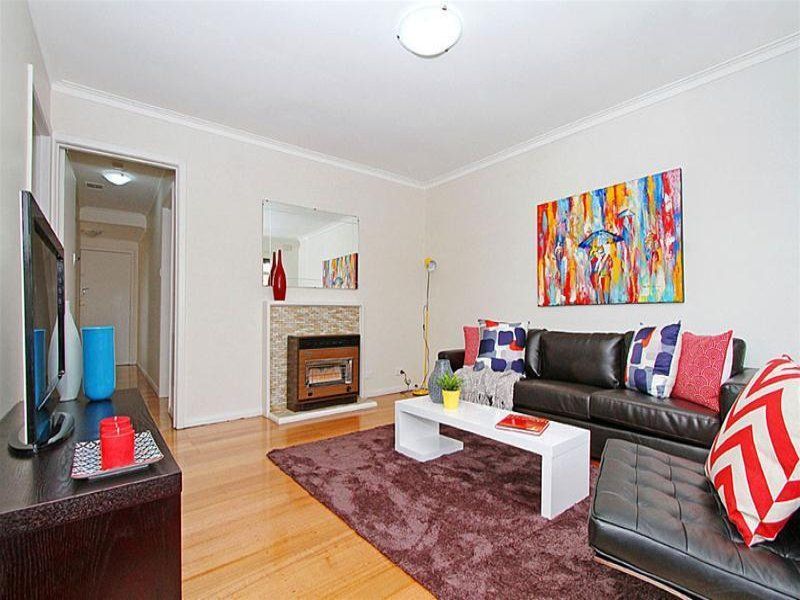 Modern Attractive Unit!