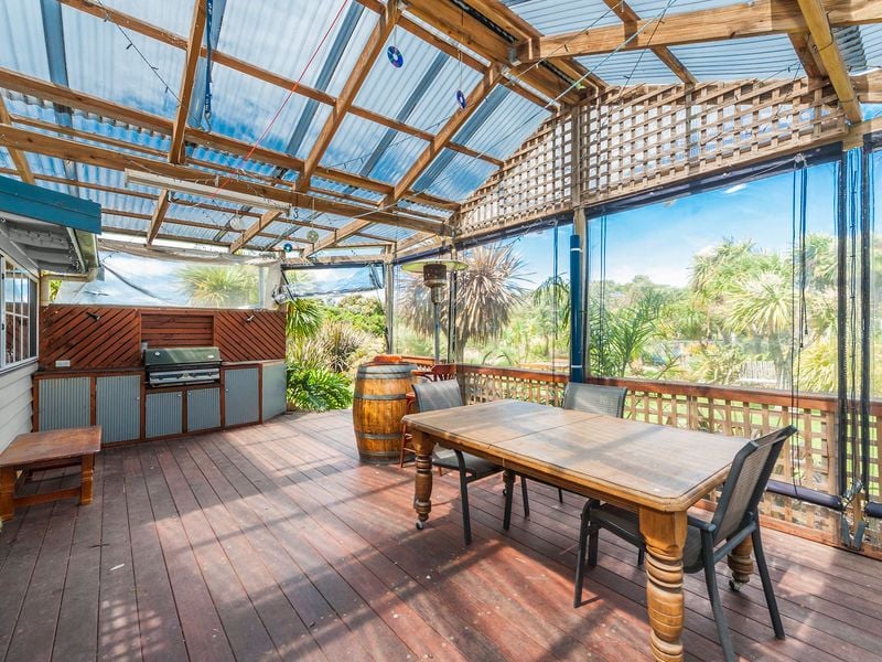 17 Ocean Park Drive, Marengo - Thumbnail 3