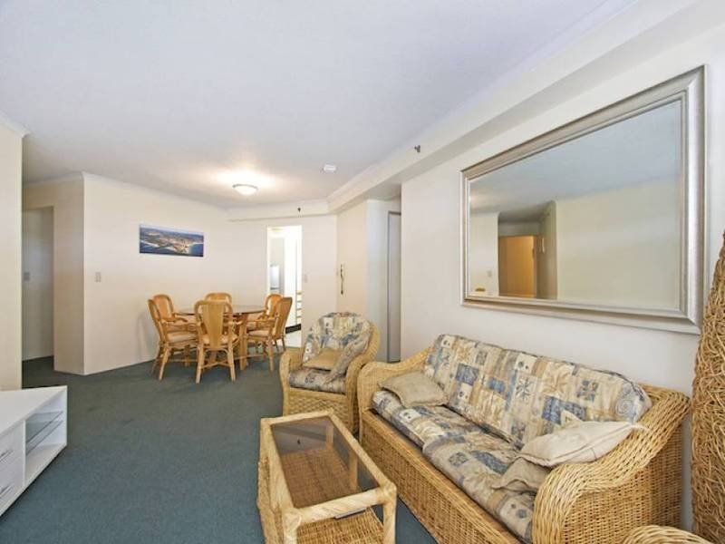 2/66 Marine Parade (Points North) COOLANGATTA QLD, (Points North) Coolangatta - Thumbnail 4