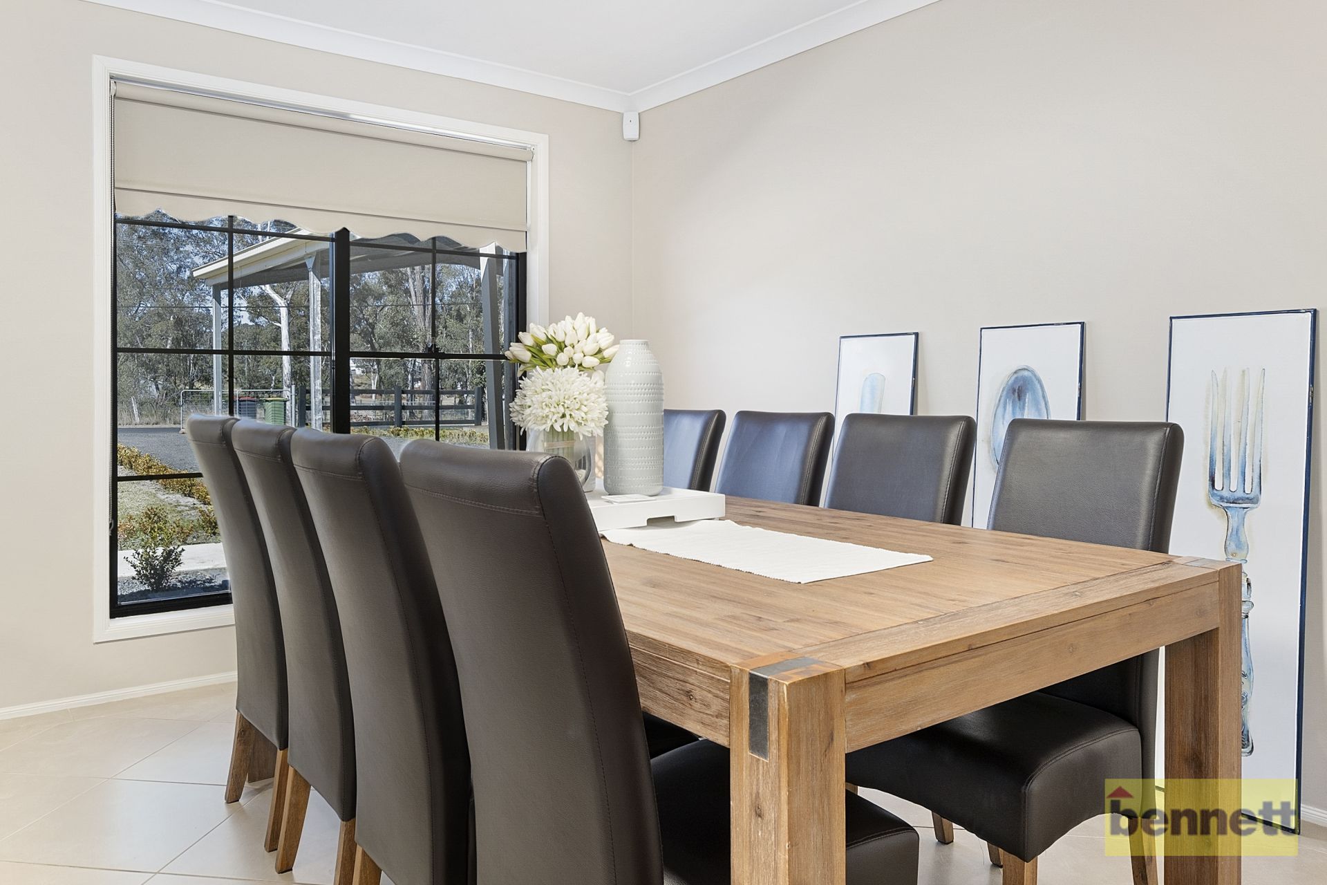 5.2 ACRES – MAGNIFICENT HOME, Londonderry - Thumbnail 5