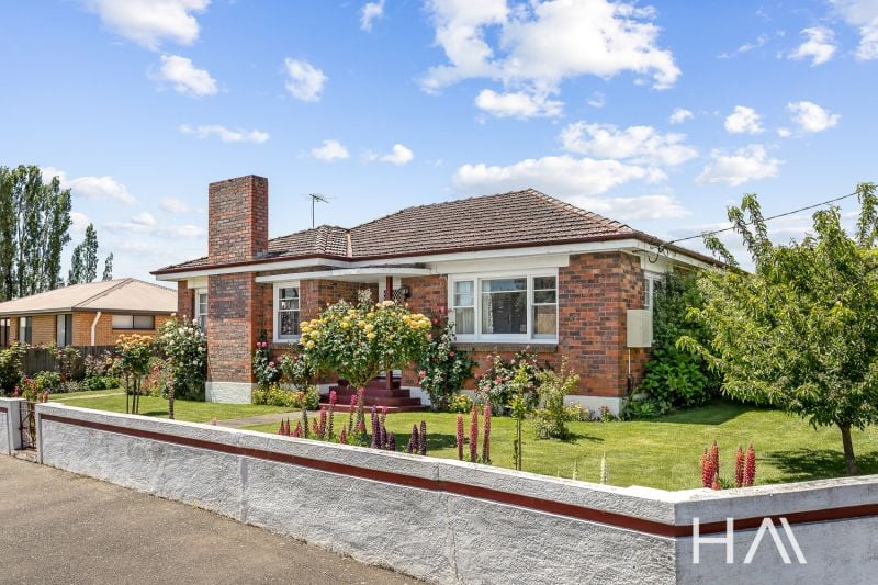 61 William Street Westbury, Westbury - Thumbnail 2