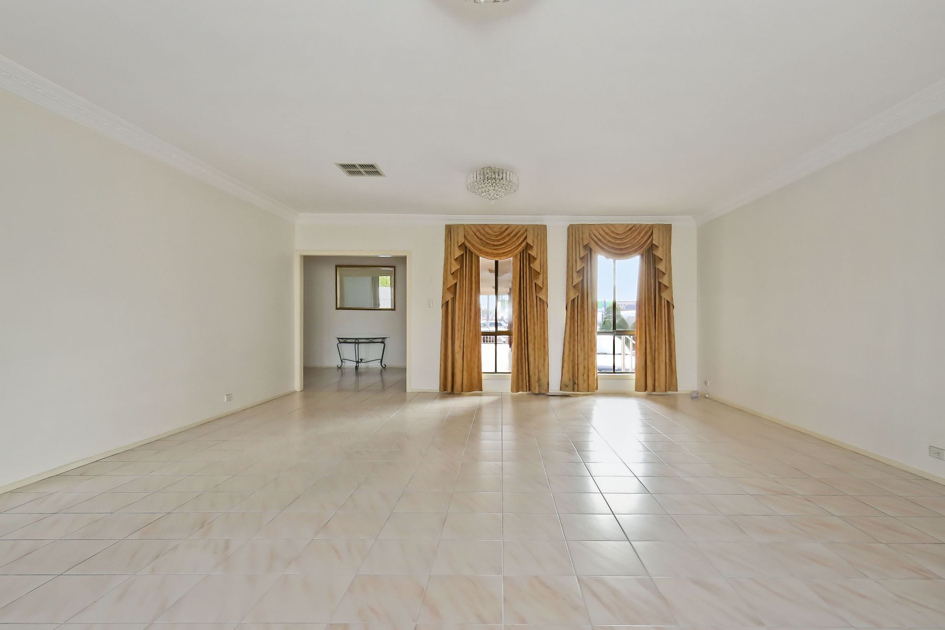 SPACIOUS FAMILY HOME    *Insp Wed 12th Feb @ 4:30pm & Fri 14th Feb @ 4:30pm*
