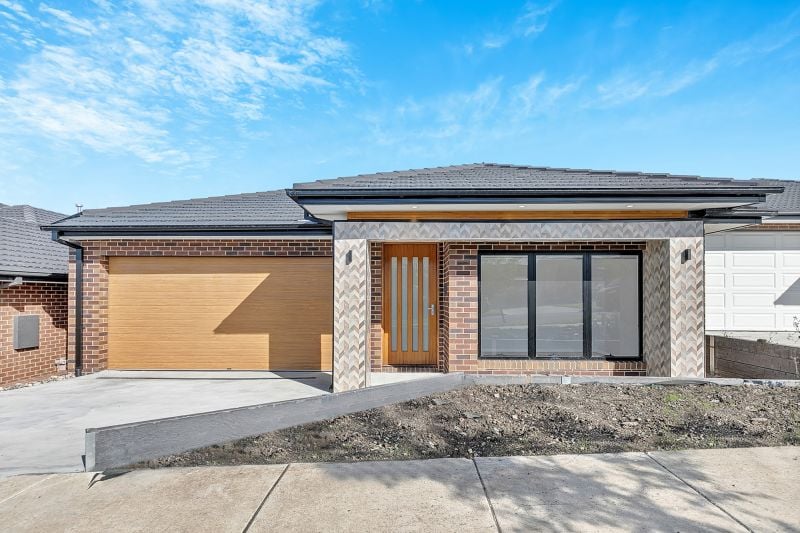 51 Feathertop Crescent, Donnybrook