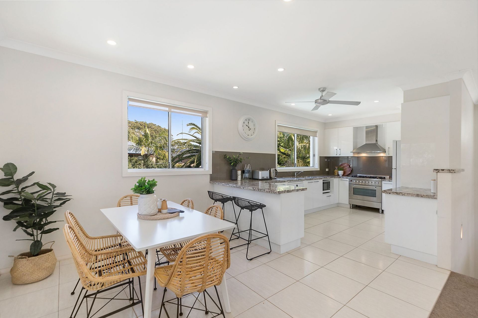 17 Moronga Street, Bateau Bay Whiteman Property