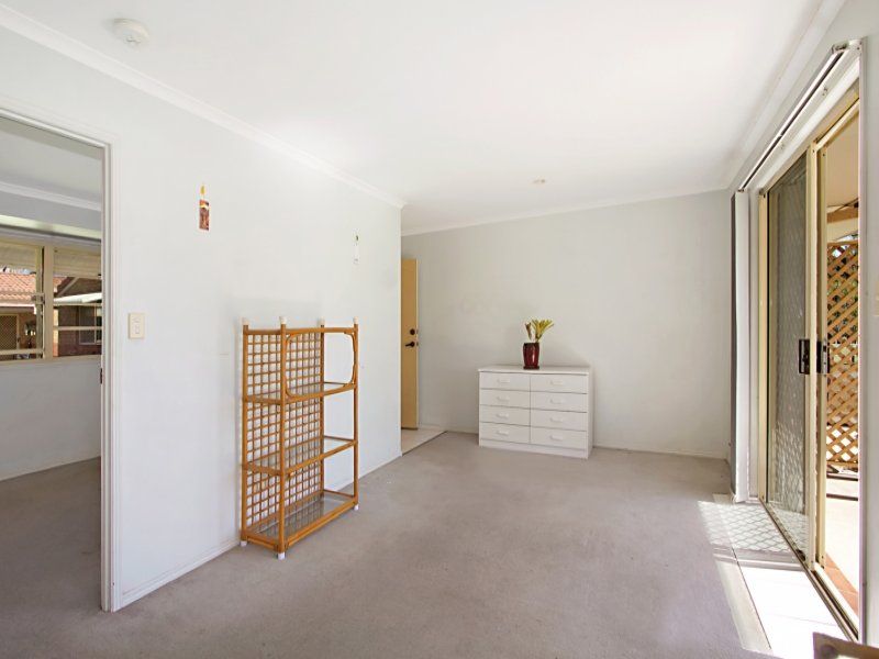 2/74 Greenway Drive 'Carey Cottages' BANORA POINT NSW, 'Carey Cottages' Banora Point - Thumbnail 4