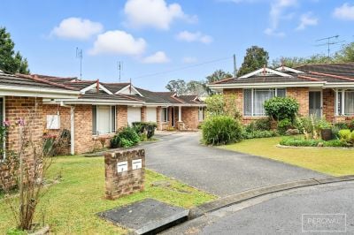 PRIME LOCATION WITH EVERYDAY CONVENIENCE!