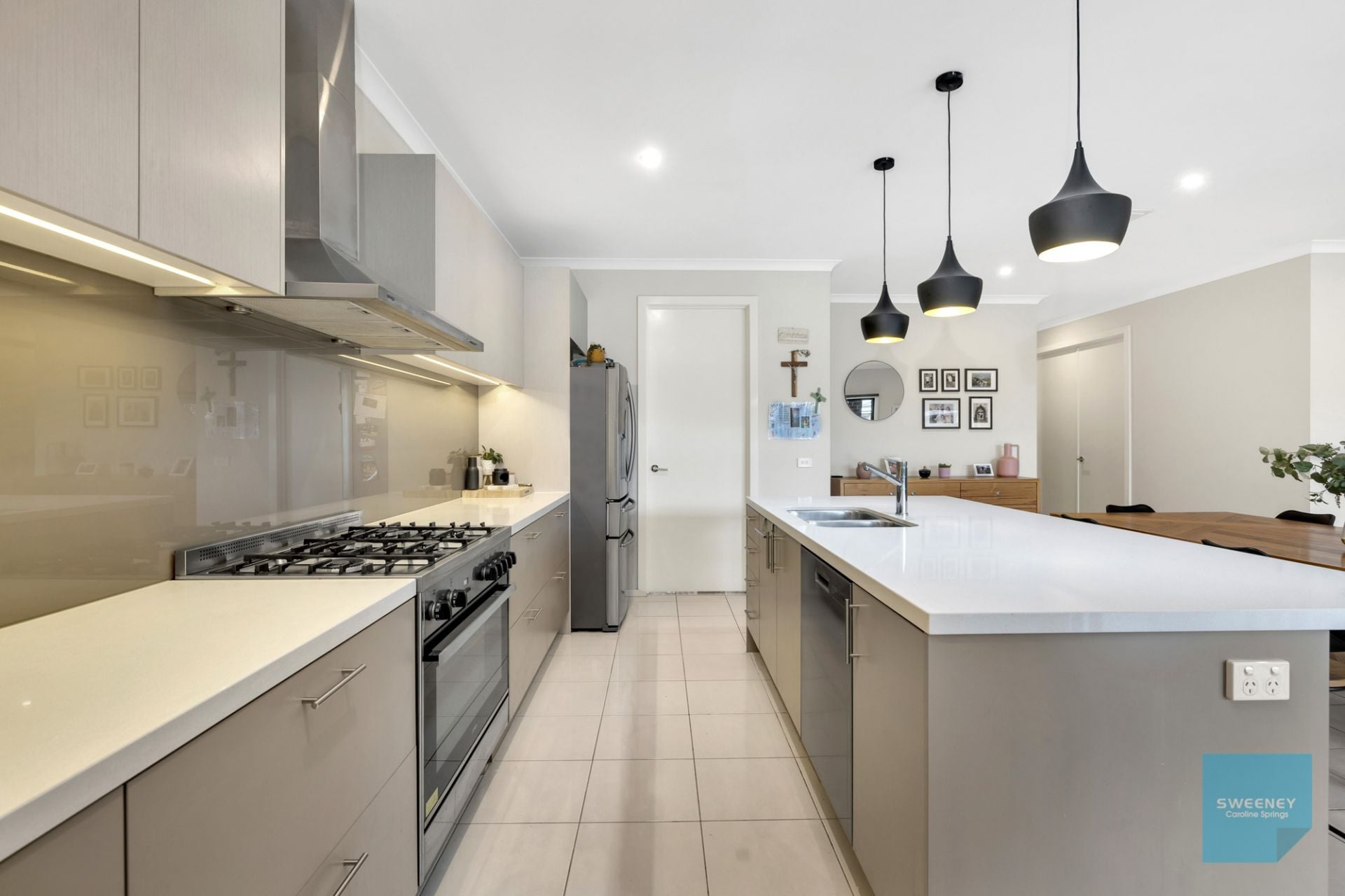 9 Snowsill Way, Fraser Rise - Thumbnail 5