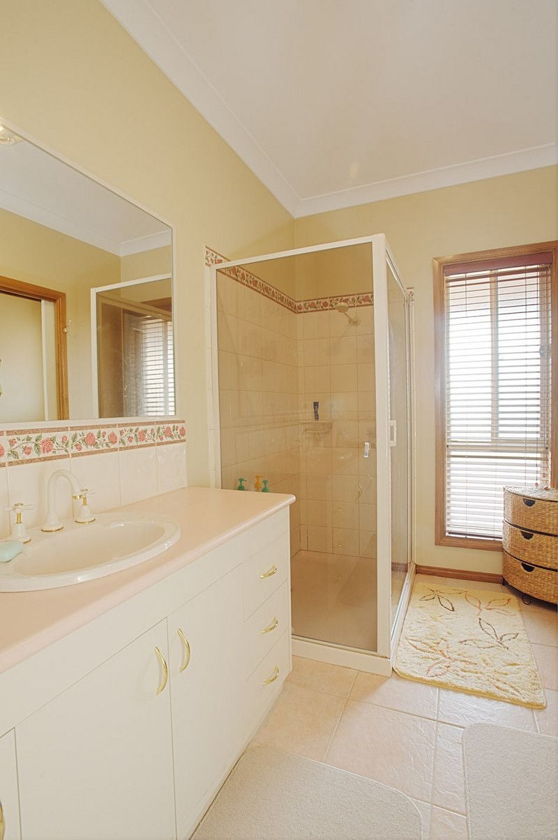 2218 Gisborne Road, Coimadai - Thumbnail 7