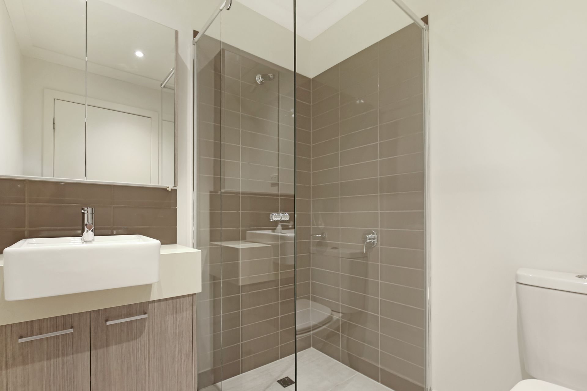 Immaculately Presented Apartment!