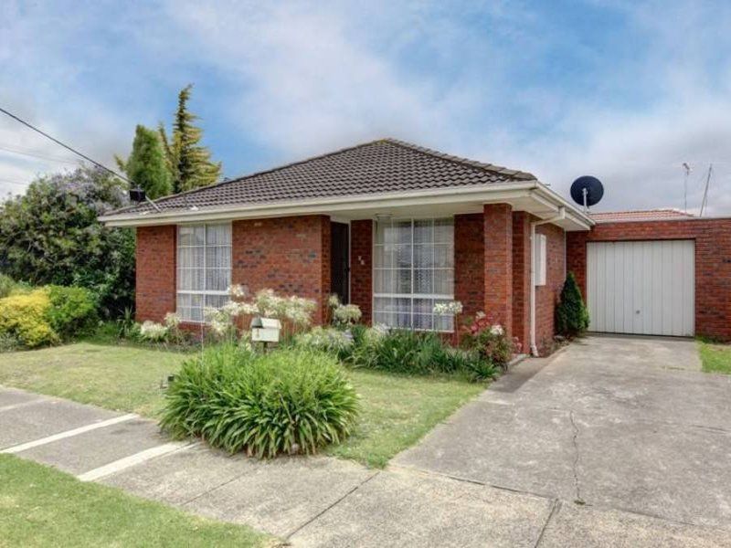 2/12 Tatman Drive, Altona Meadows - Thumbnail 2