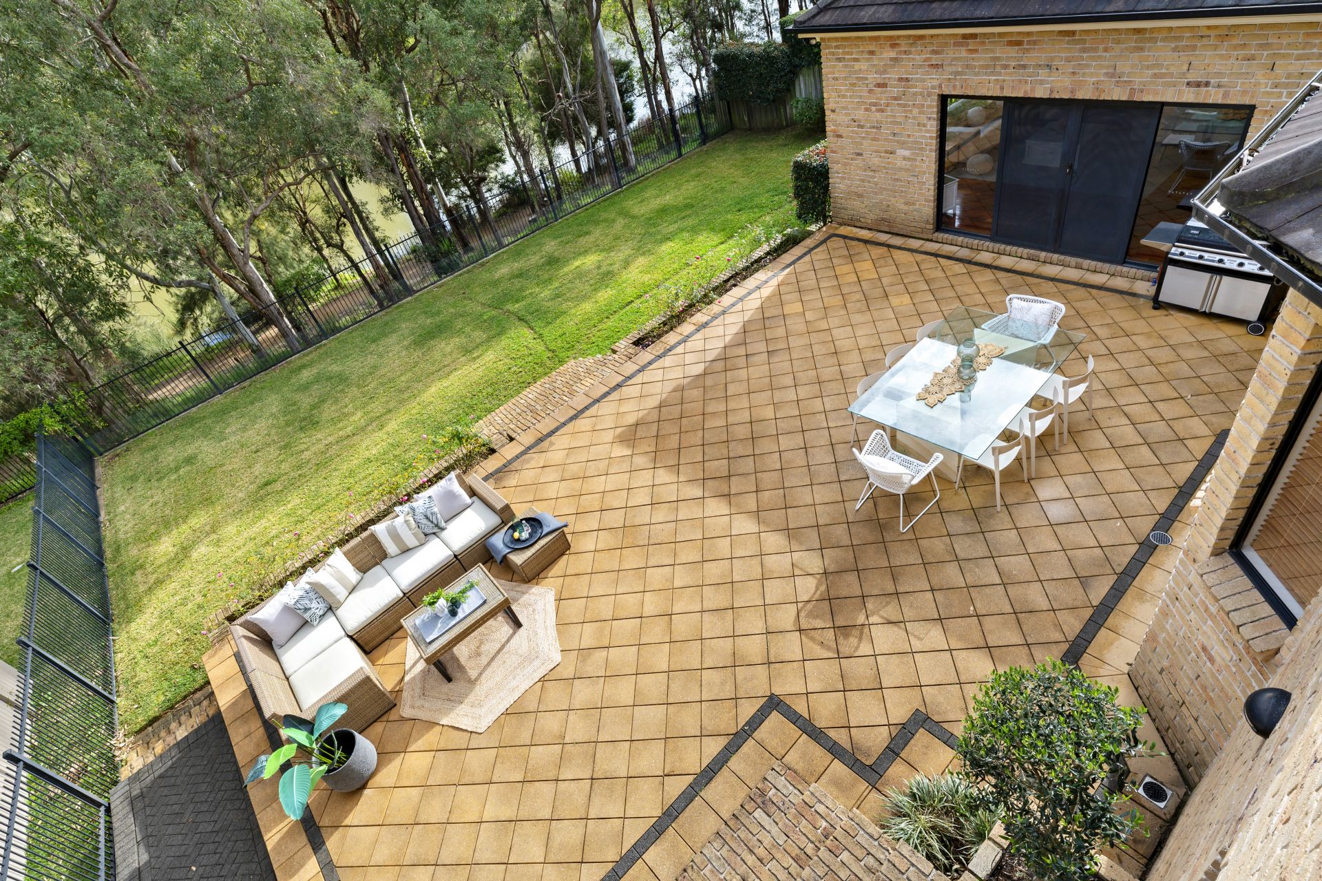 Real Estate For Sale 9 Chateau Close North Kellyville , NSW