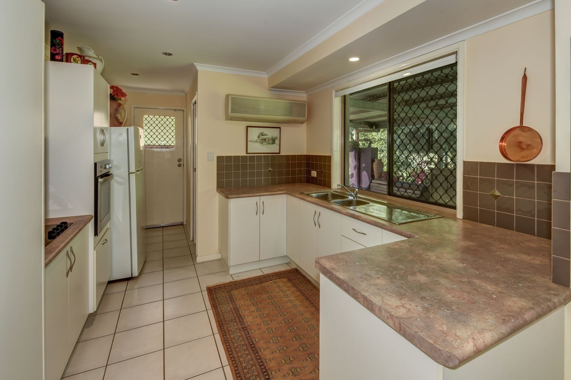 19 Beerwah Parade Beerwah QLD, Beerwah - Thumbnail 5