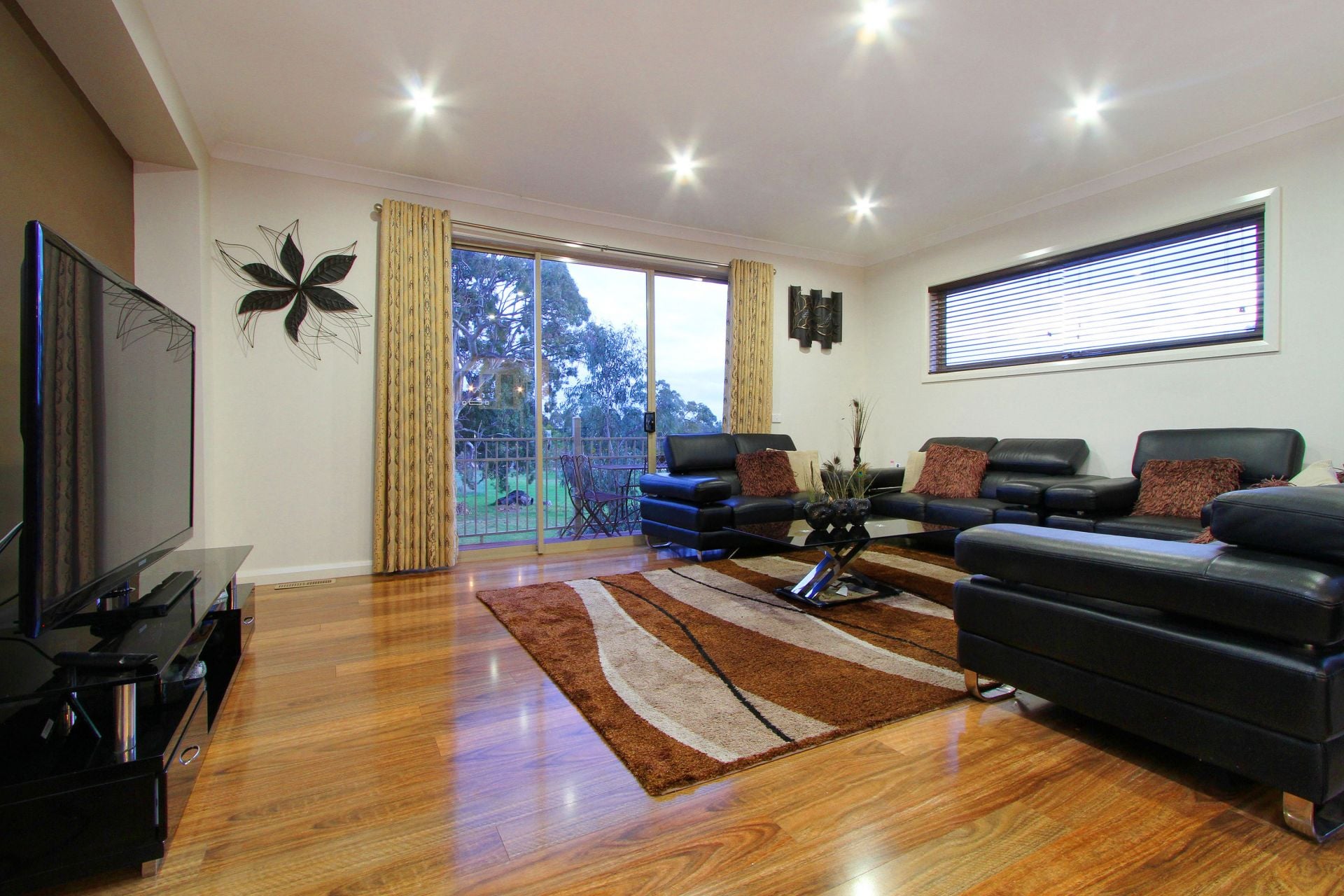Comfy, Classy 35sq And Oh So Convenient