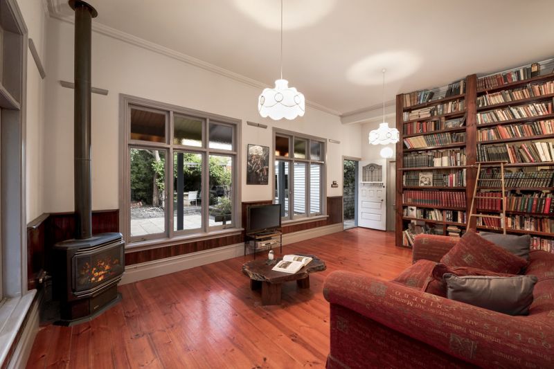 98 Highfield Road, Canterbury - Thumbnail 2