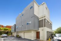 17 Berry Place, Seaford VIC