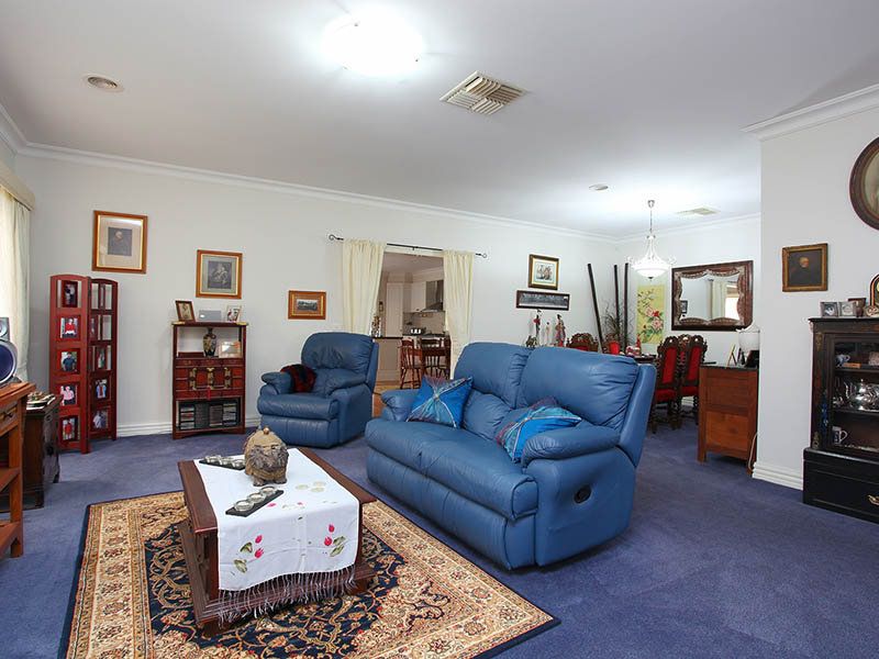 12 Salina Walk, Caroline Springs - Thumbnail 5