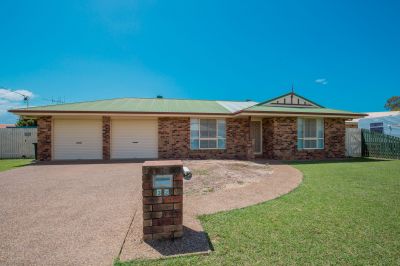 IT’S A CRACKER! AWESOME LOCATION, BIG BLOCK, SOLID HOME & 4 CAR ACCOM...