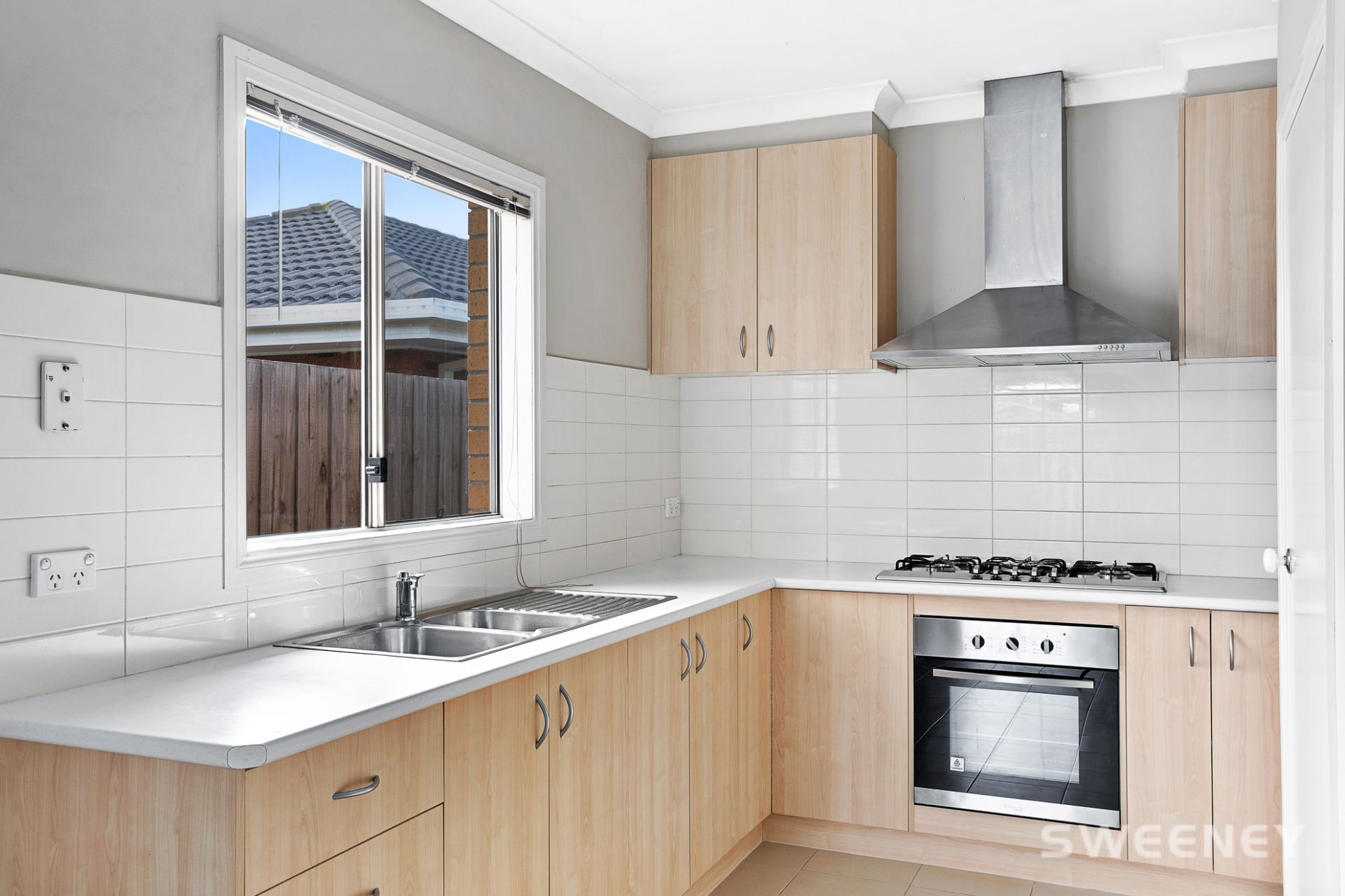 2/6 Holzgrefe Court, Altona Meadows - Thumbnail 3