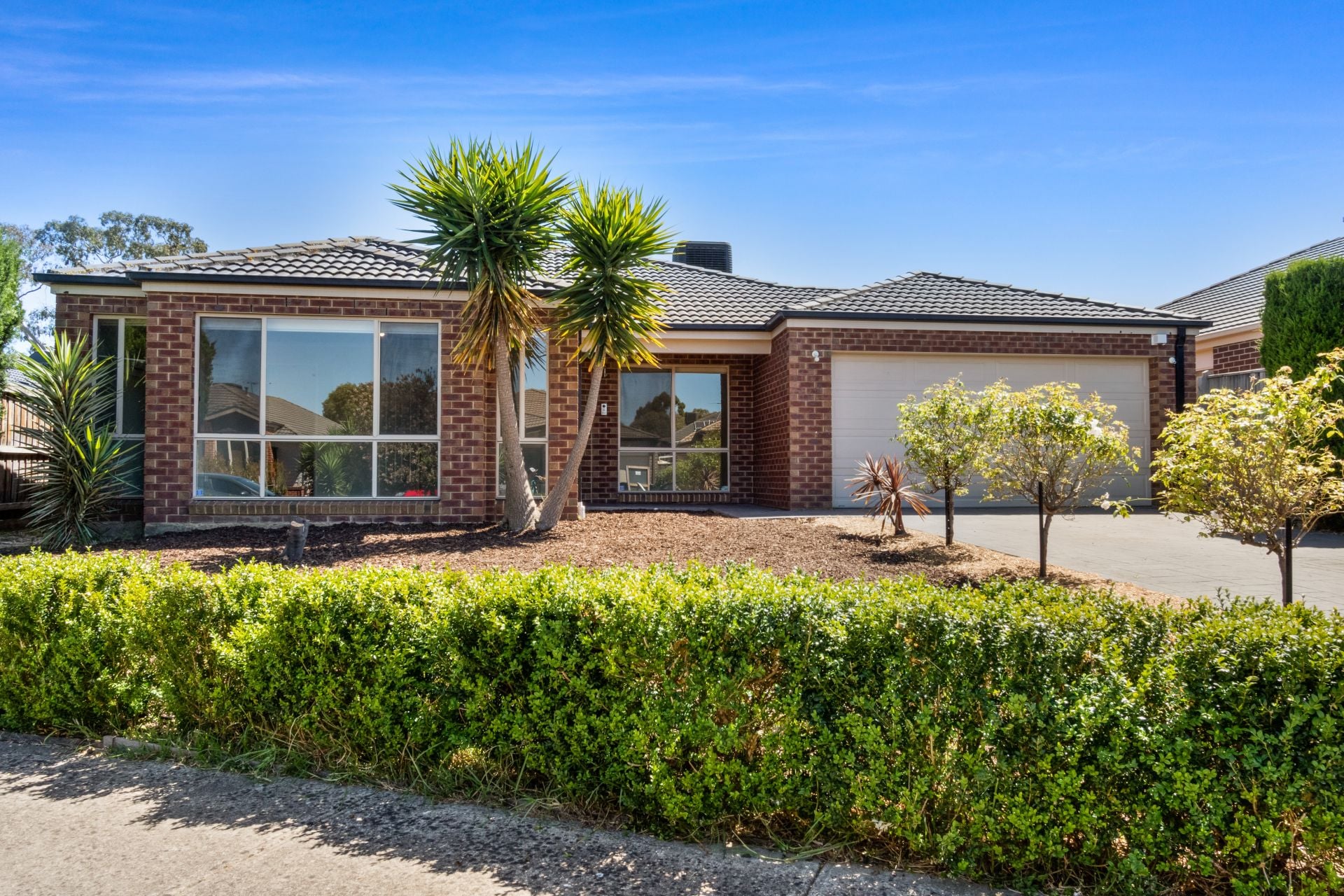FABULOUS FOUR BEDROOM FAMILY HOME