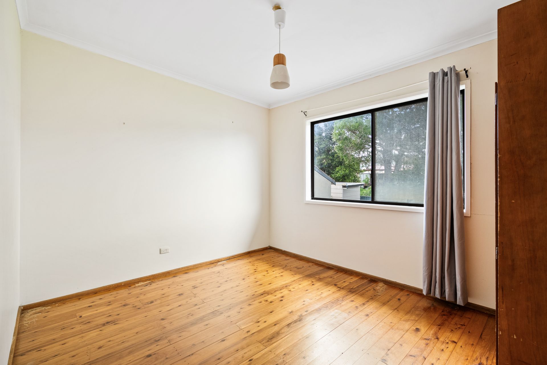 Real Estate For Sale 1 Turana Street Killarney Vale , NSW