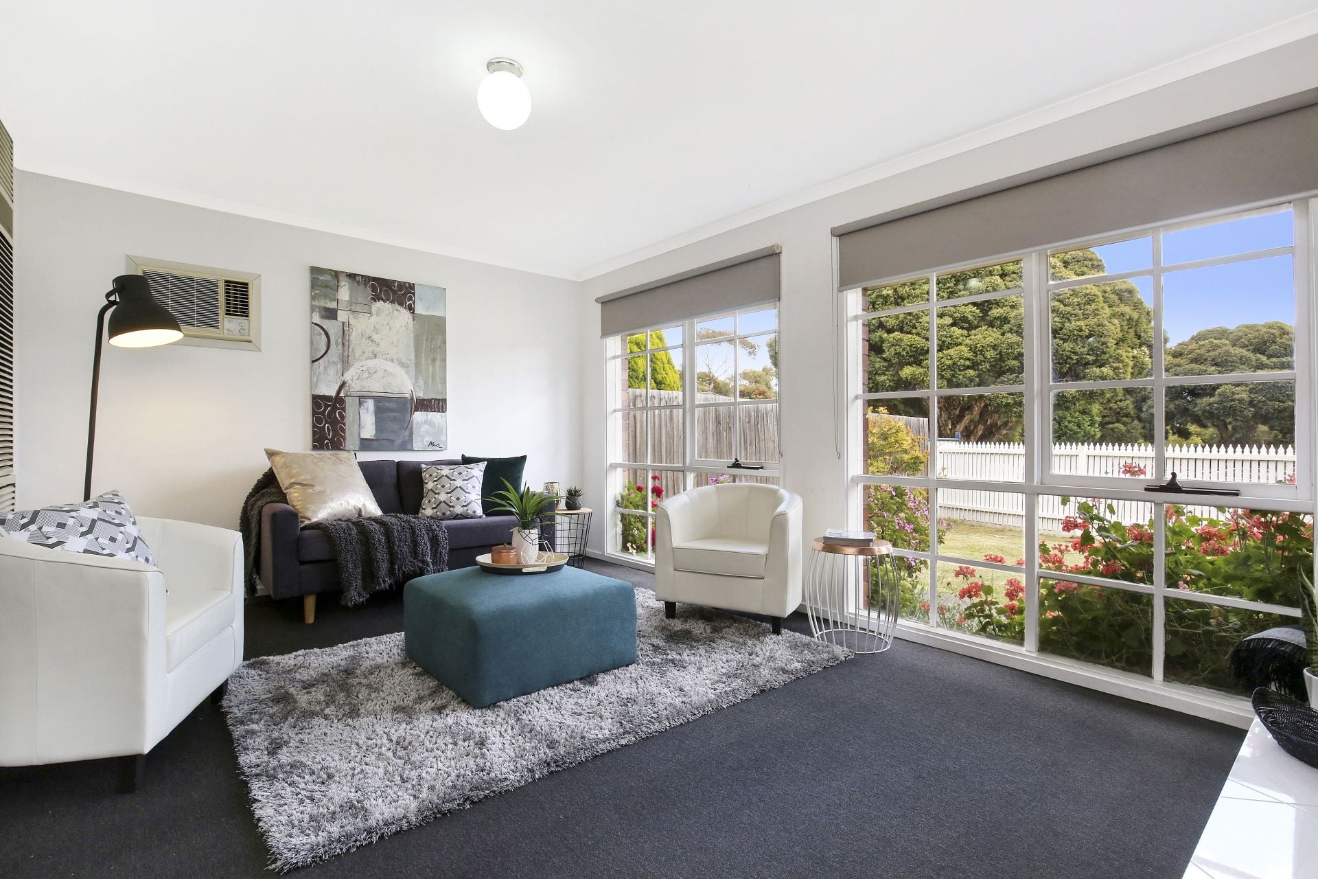 Convenient Living In Mill Park!