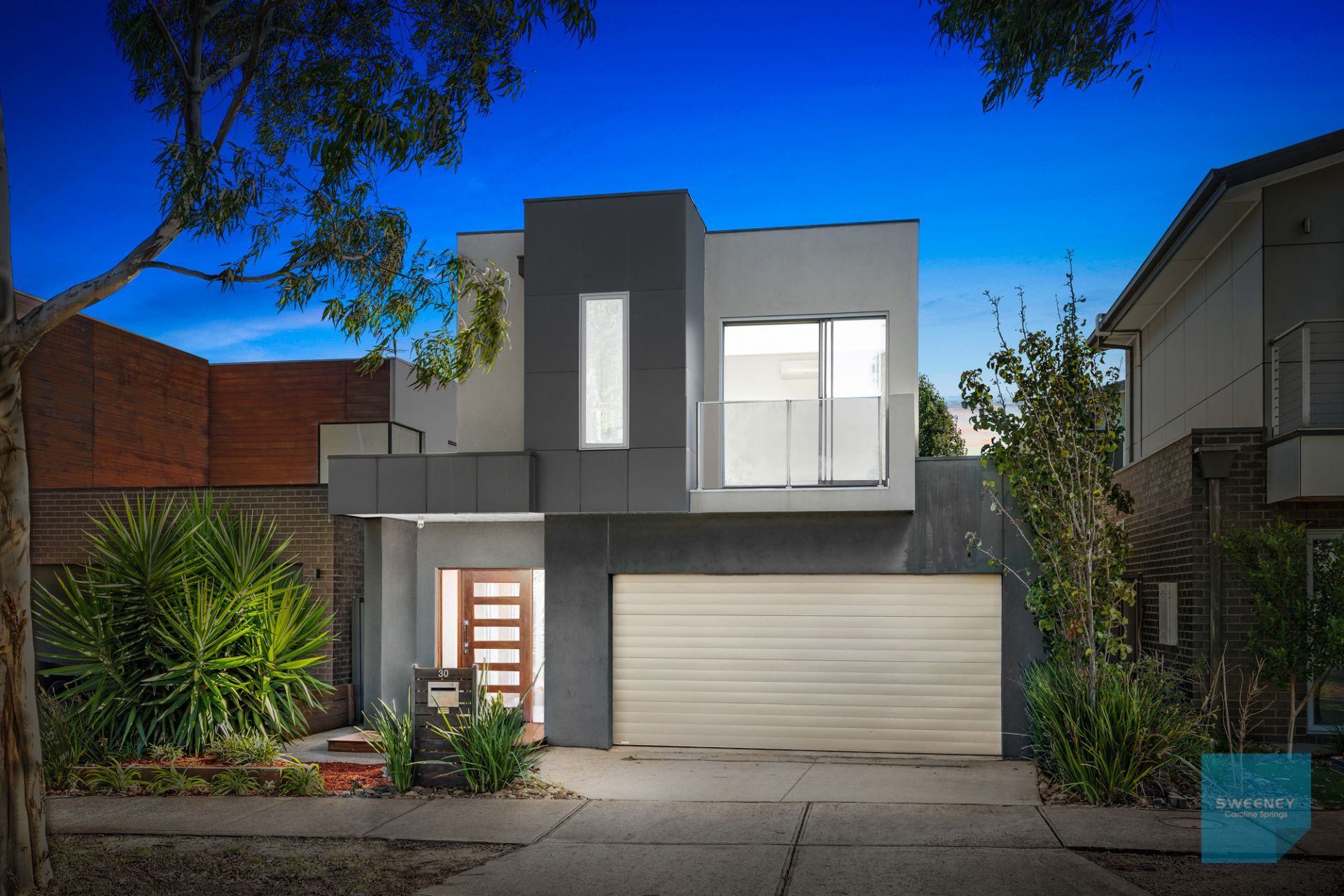 30 Brunton Avenue, Caroline Springs - Thumbnail 2