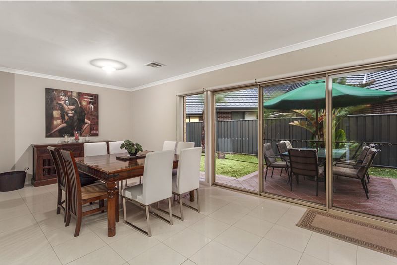 17 Hawkstowe Parade, South Morang - Thumbnail 3
