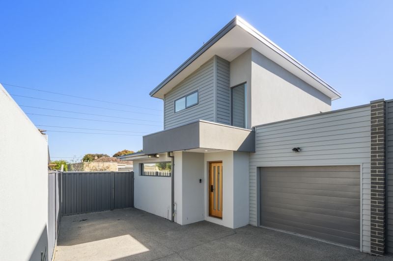 4/40 Hughes Parade, Reservoir