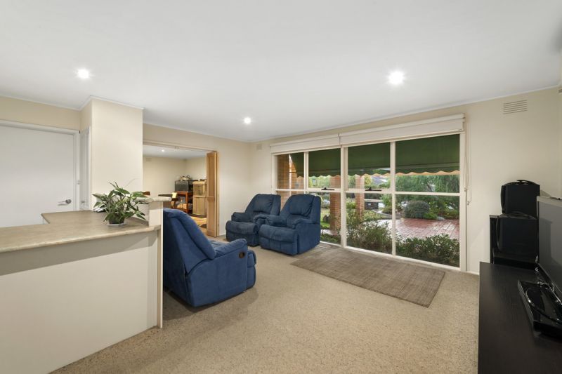 55 Winmalee Drive, Glen Waverley - Thumbnail 7