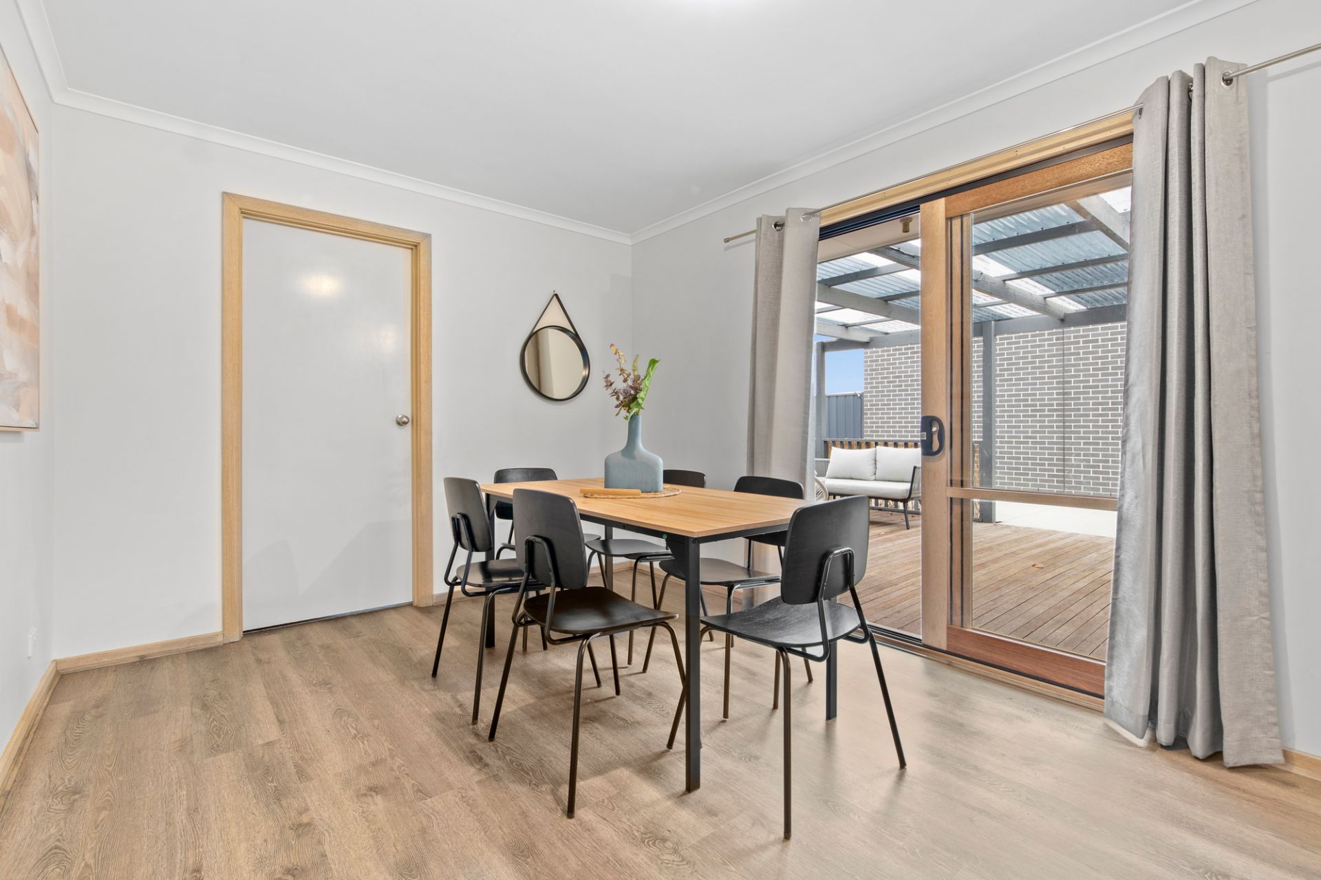 Chic and Modern Family Living Awaits!